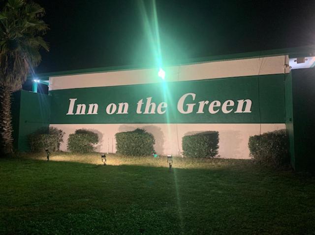 Inn On The Green Florida Таварес Екстериор снимка